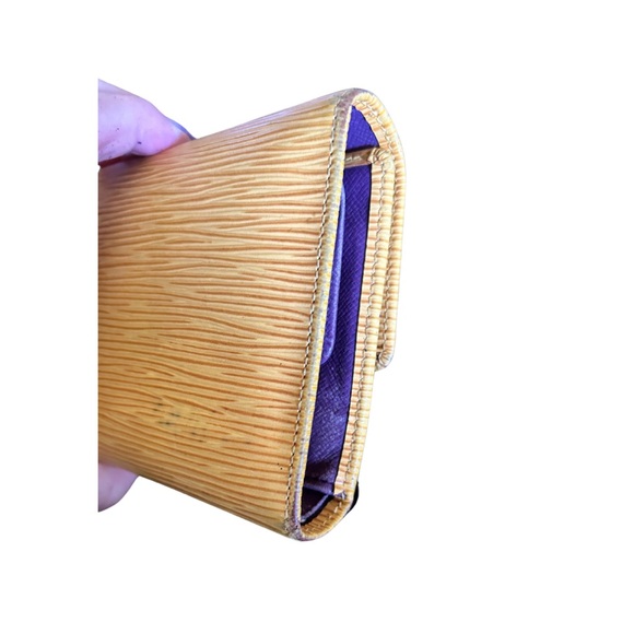 Authentic Louis Vuitton Yellow Epi Leather Alexandra Wallet - Picture 10 of 10